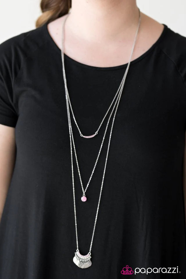 Collar Paparazzi ~ Las aventuras son eternas - Rosa