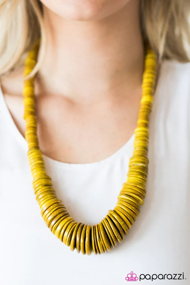 Collar Paparazzi ~ SHORE Thing - Amarillo
