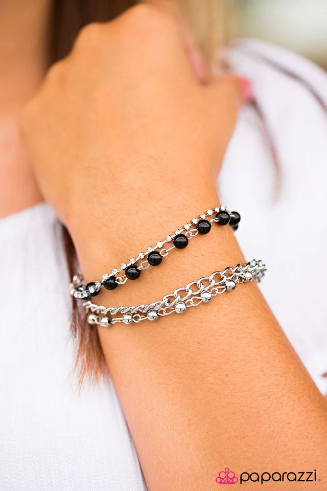 Pulsera Paparazzi ~ GLITZY Business - Negro