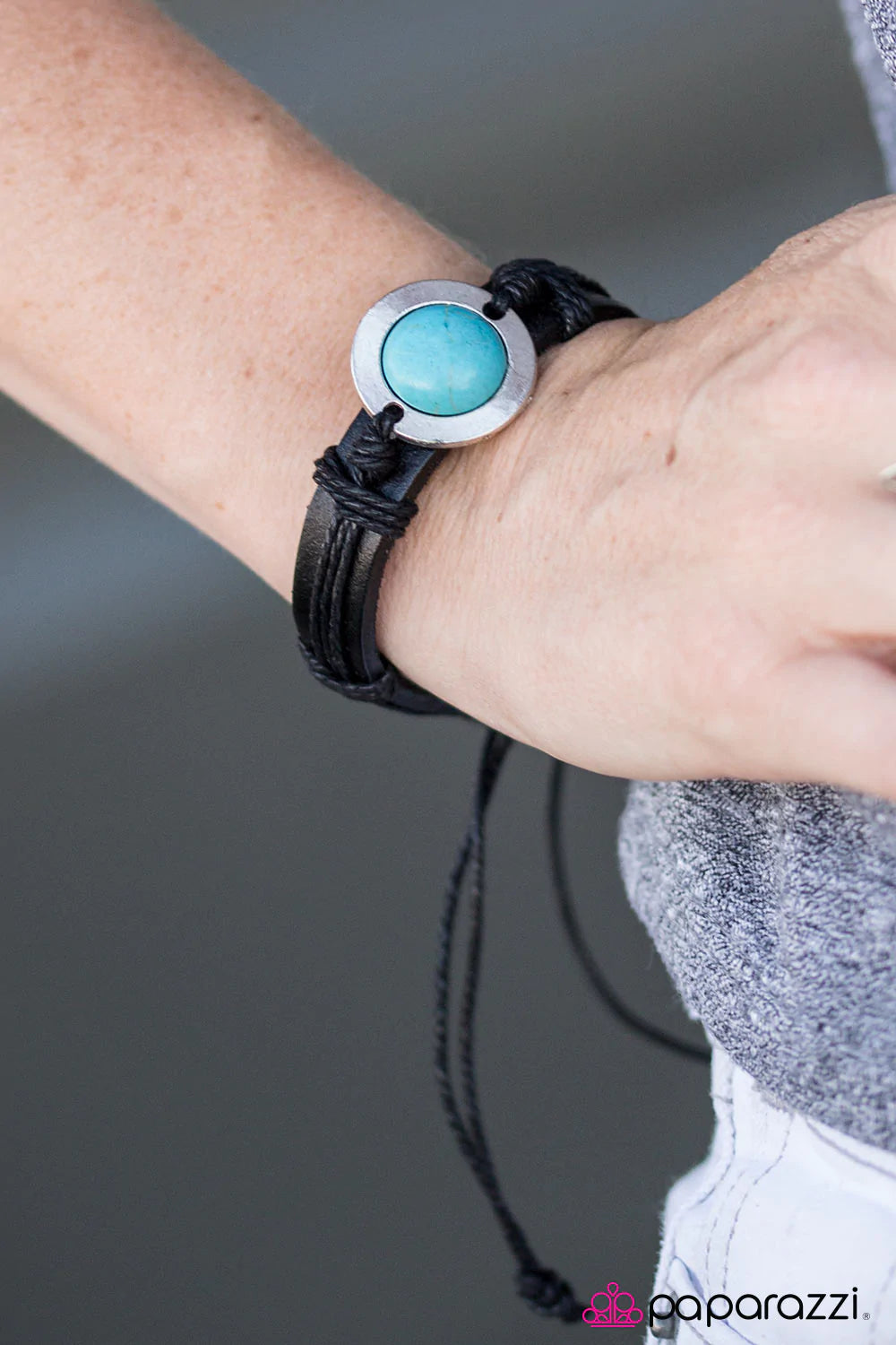 Pulsera Paparazzi ~ Hit The LANDMARK - Negra