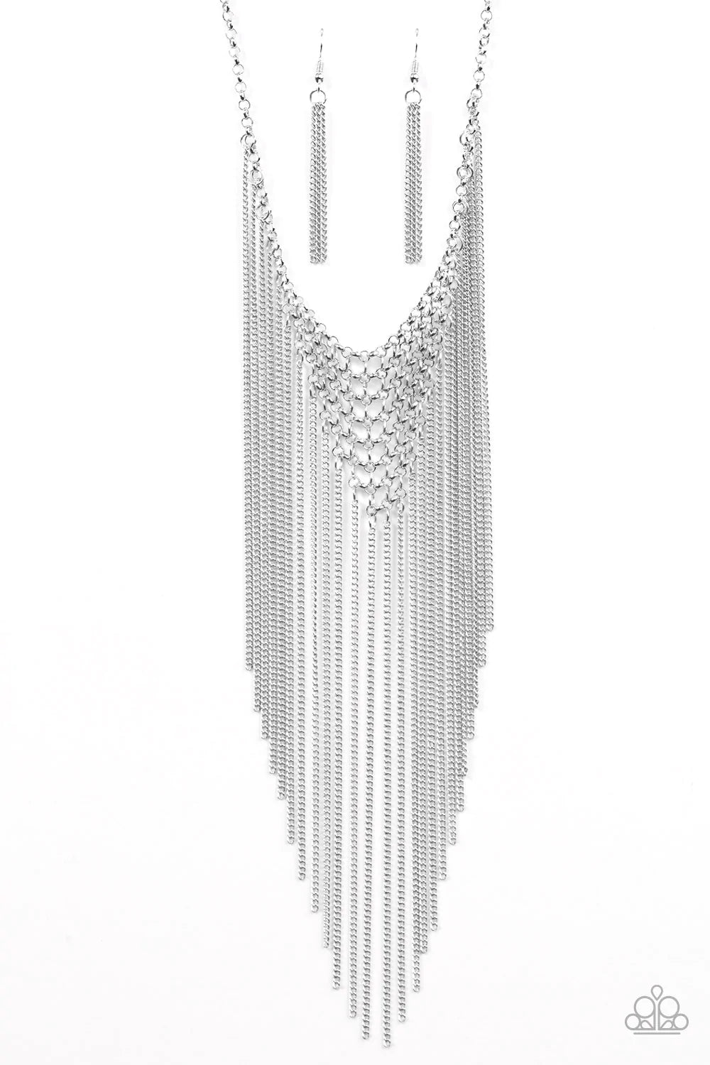 Collar Paparazzi ~ Metro Majesty - Plata