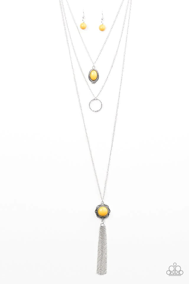 Collar Paparazzi ~ Floral Fanatic - Amarillo