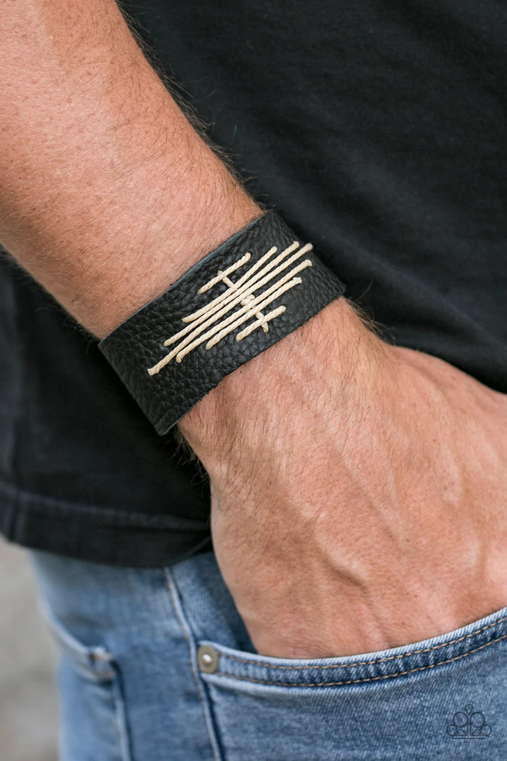 Pulsera Paparazzi ~ Road House - Negro