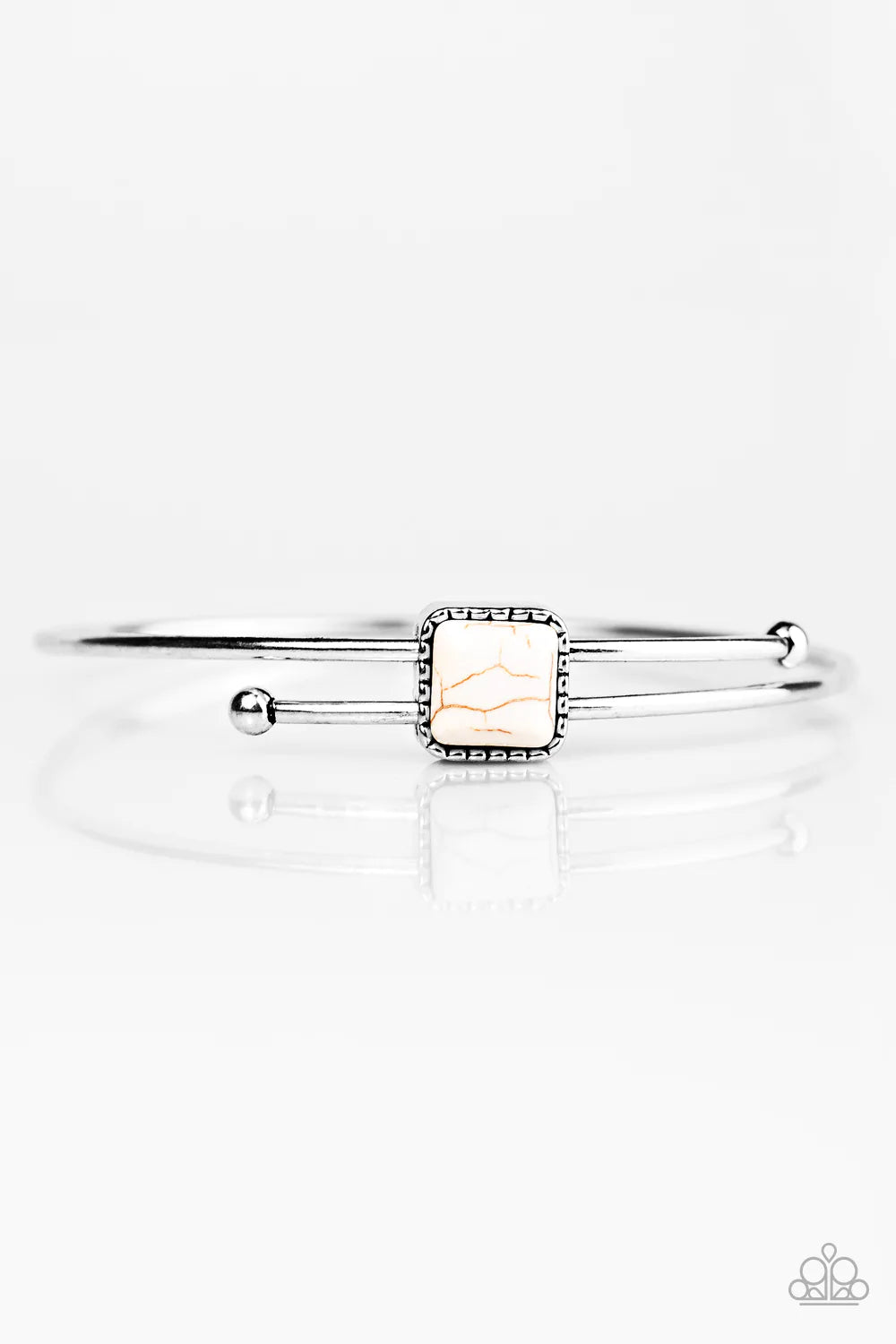 Pulsera Paparazzi ~ Cherokee Cliffs - Blanco