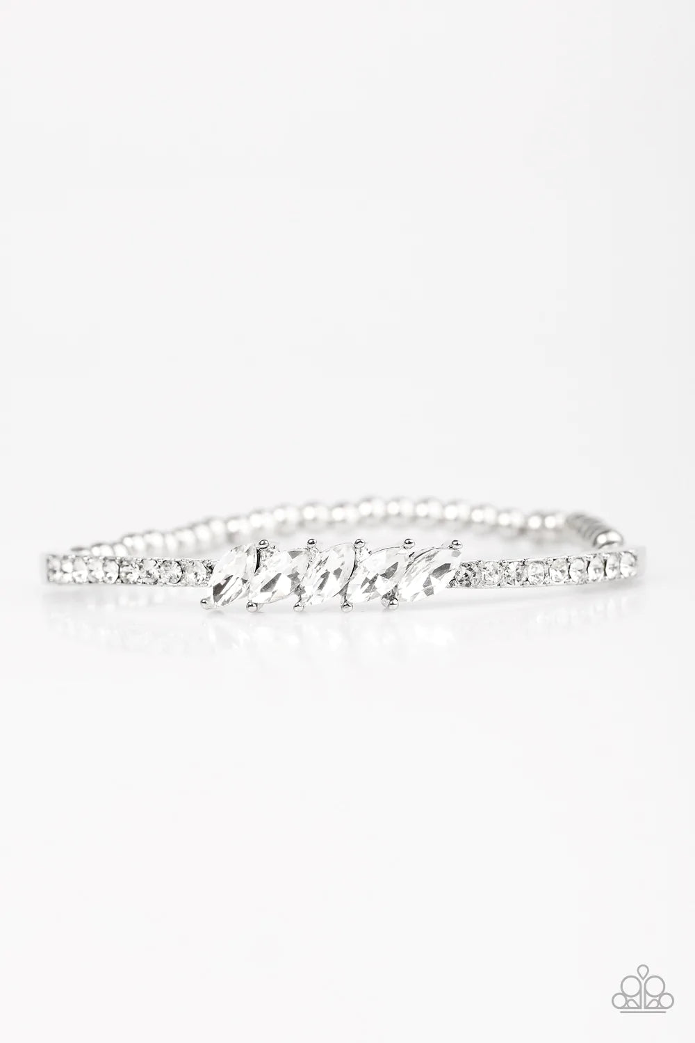 Pulsera Paparazzi ~ Lap Of Luxury - Blanco