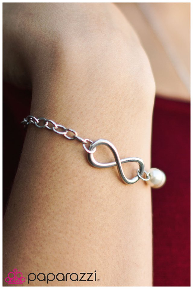 Paparazzi Bracelet ~ A Sweet Infinity - White