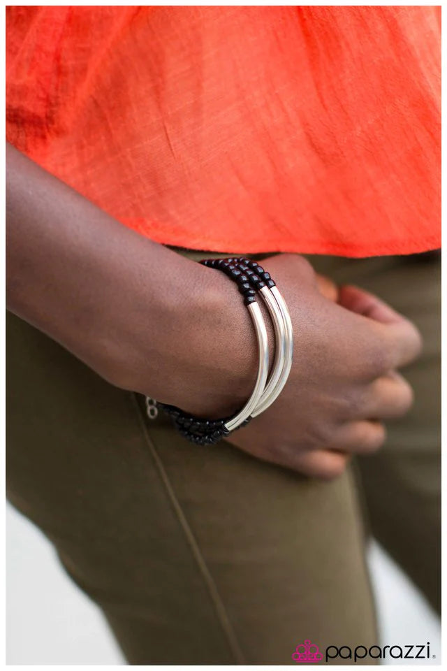 Paparazzi Bracelet ~ Threes a Crowd - Black