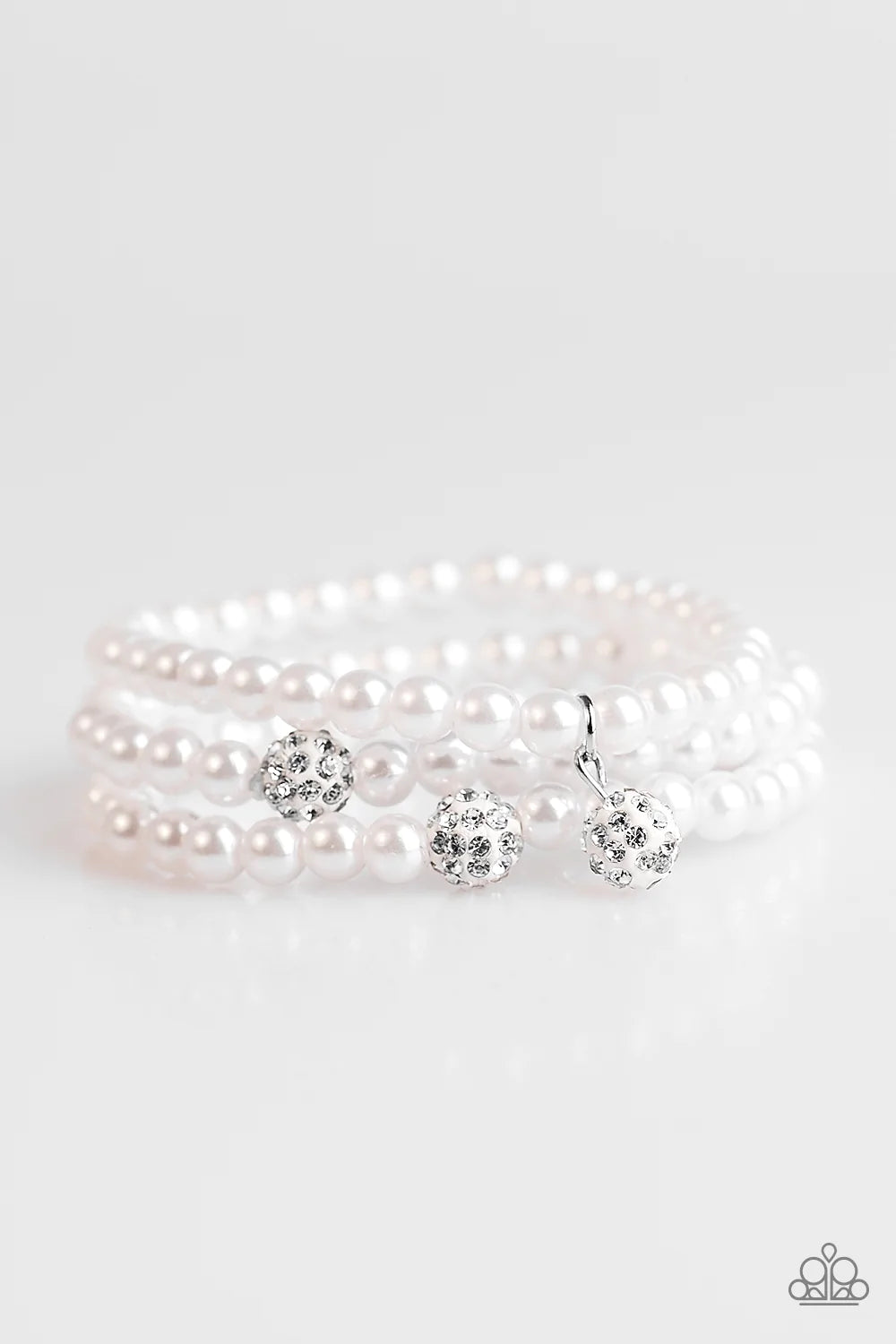 Pulsera Paparazzi ~ Certainly Cinderella - Blanco