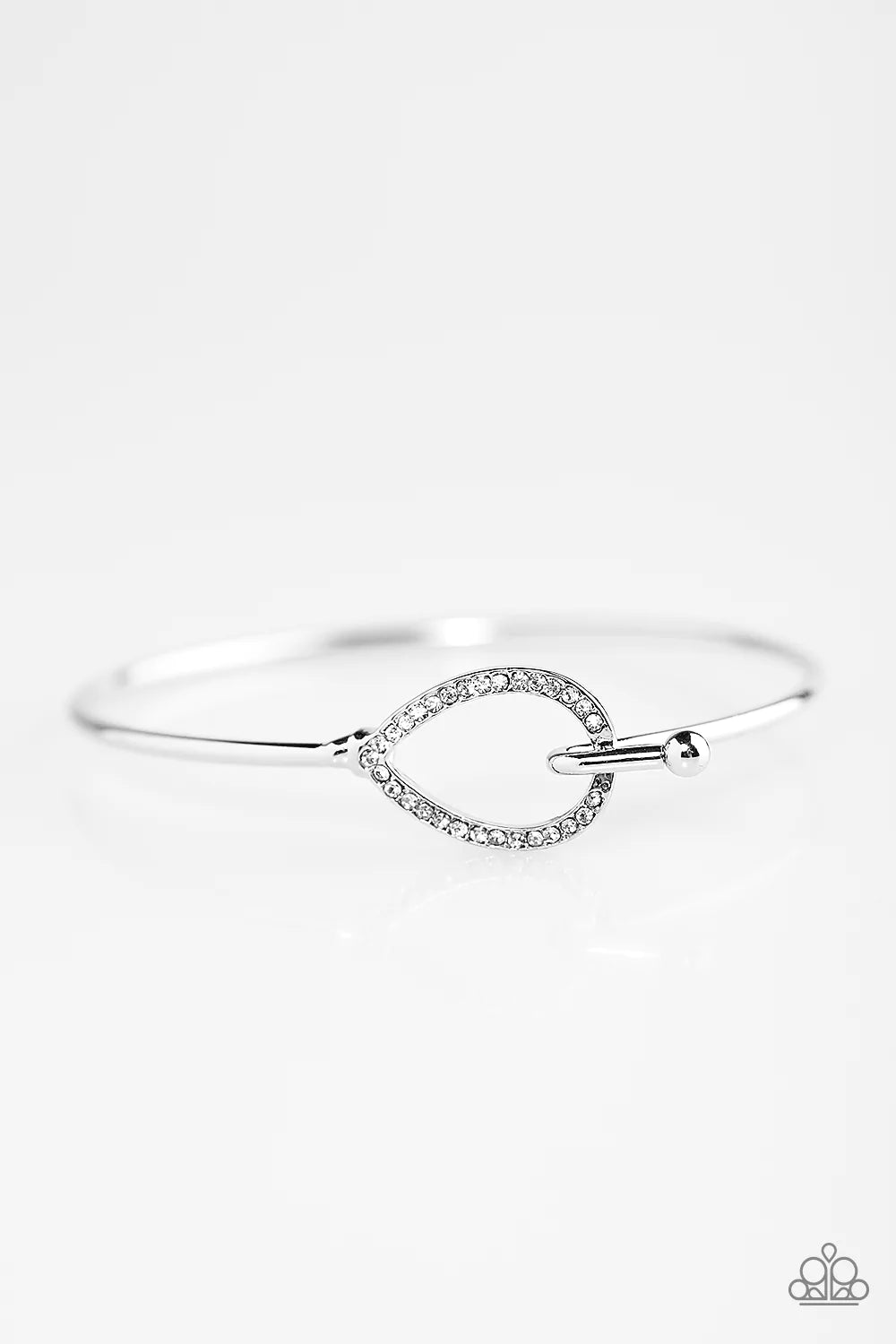 Pulsera Paparazzi ~ Metro Magic - Blanco