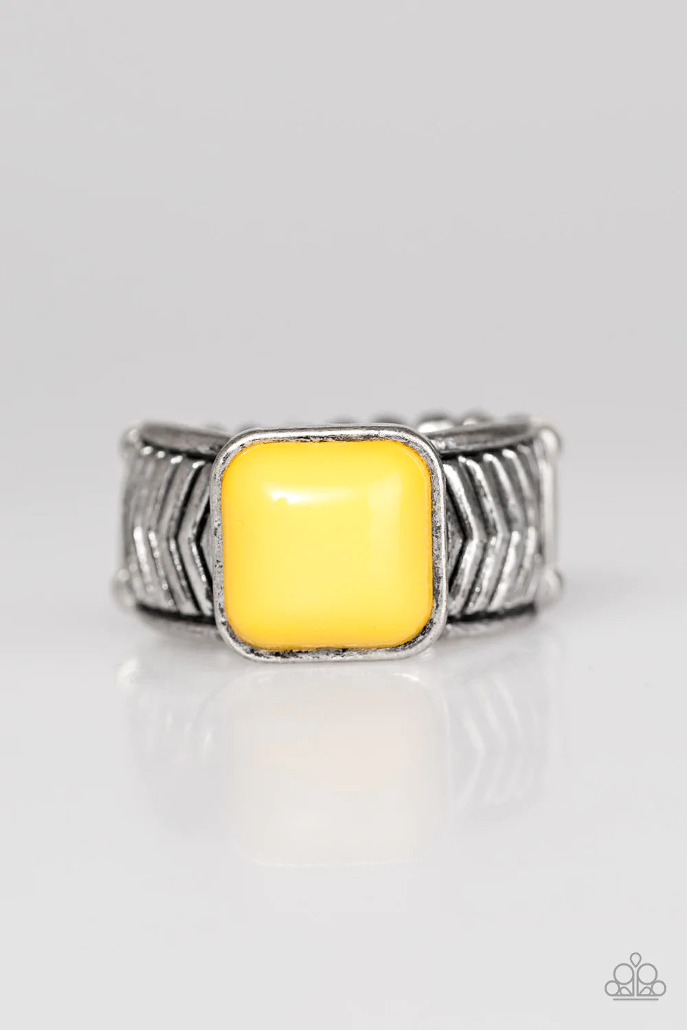 Anillo Paparazzi ~ Entrenador de tigres - Amarillo