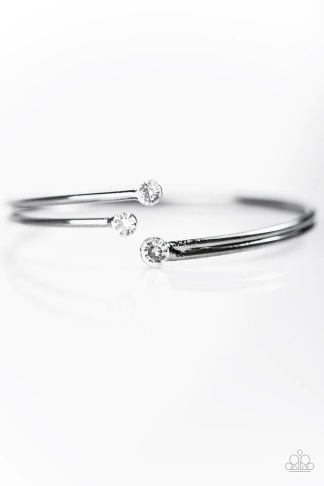 Pulsera Paparazzi ~ Starlight Sparkle - Negro