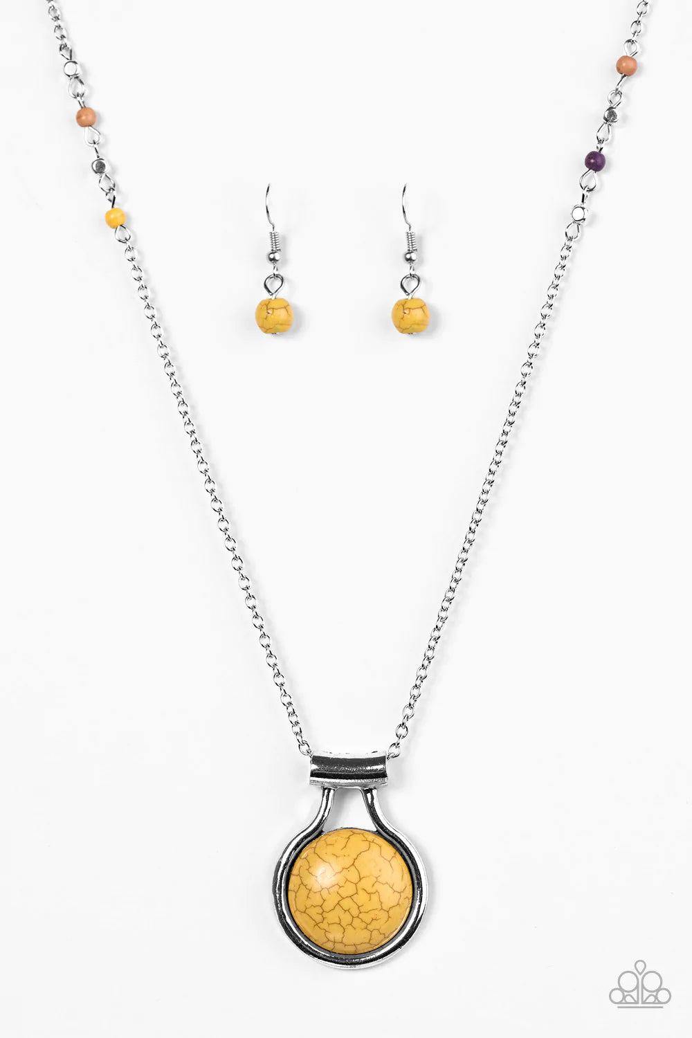 Collar Paparazzi ~ Piedra arenisca del desierto - Amarillo
