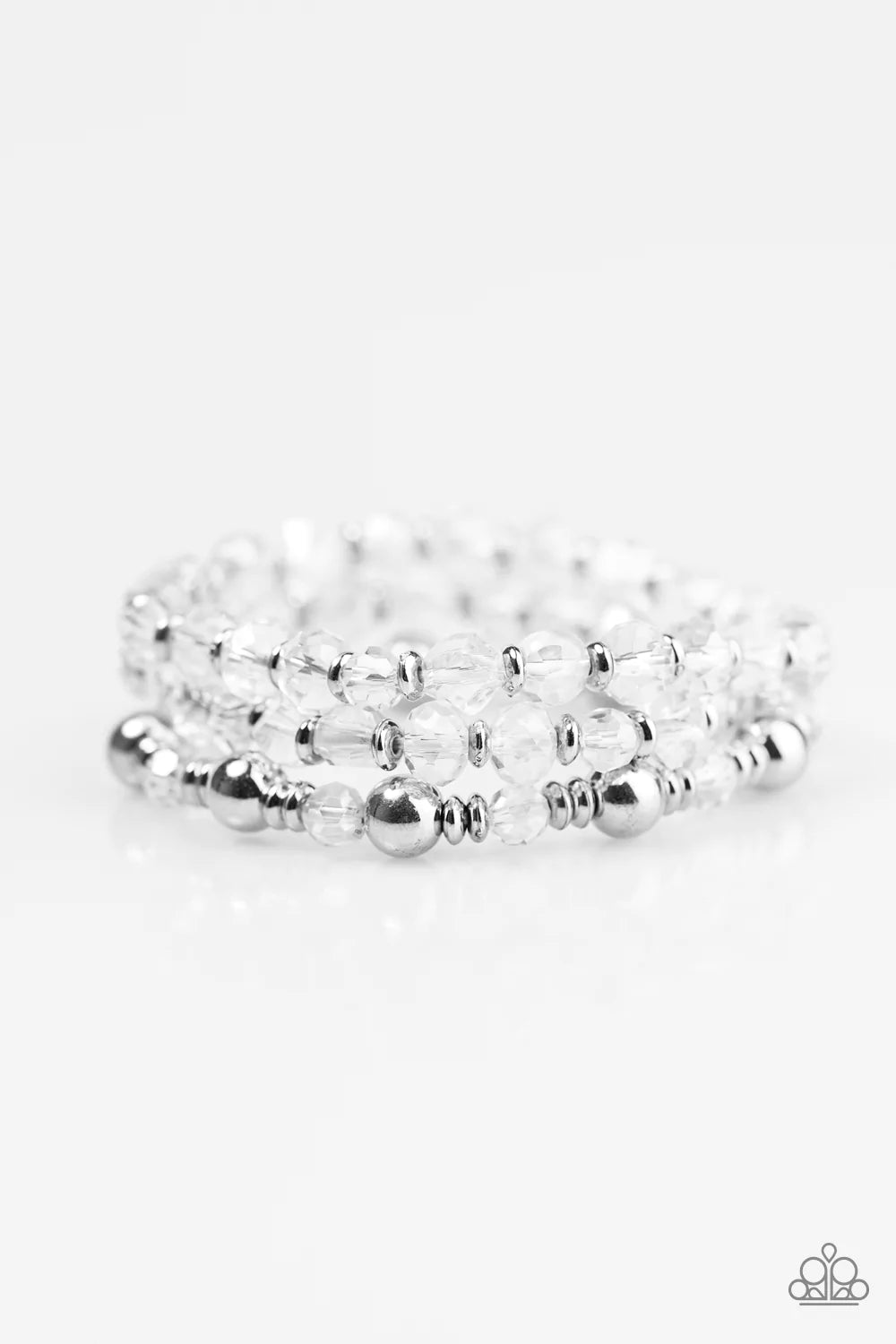 Pulsera Paparazzi ~ Magnificently Metro - Blanco