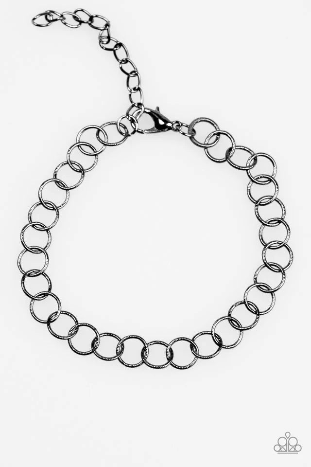 Paparazzi Bracelet ~ No Small Feat - Black