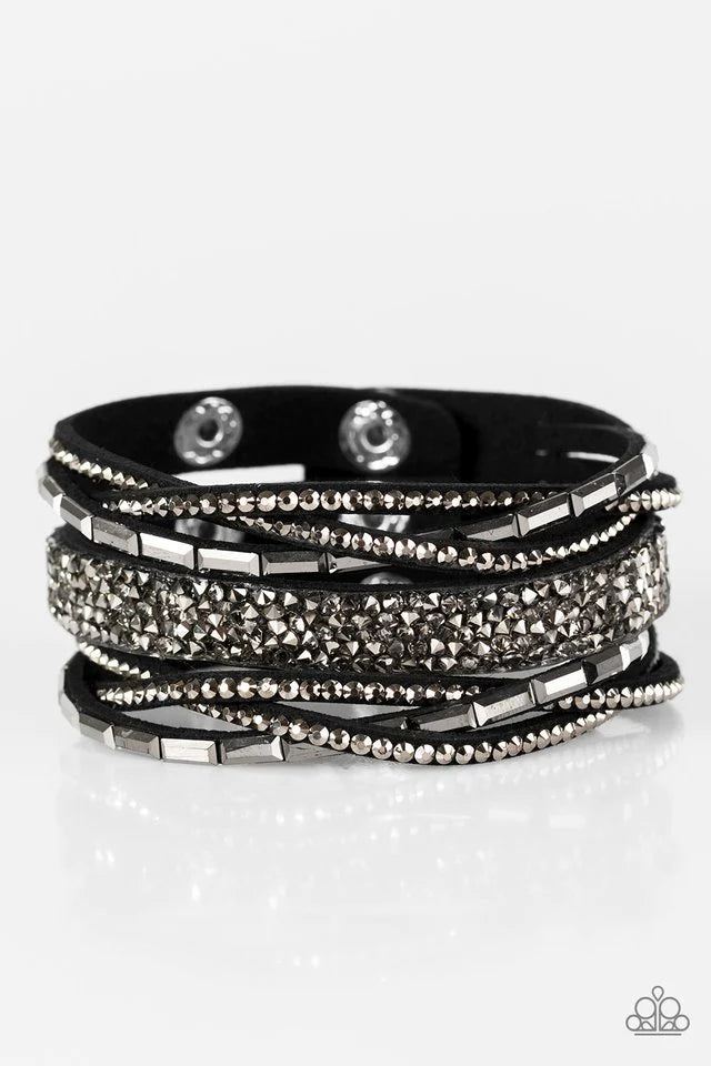 Pulsera Paparazzi ~ Glam Vibes - Negro