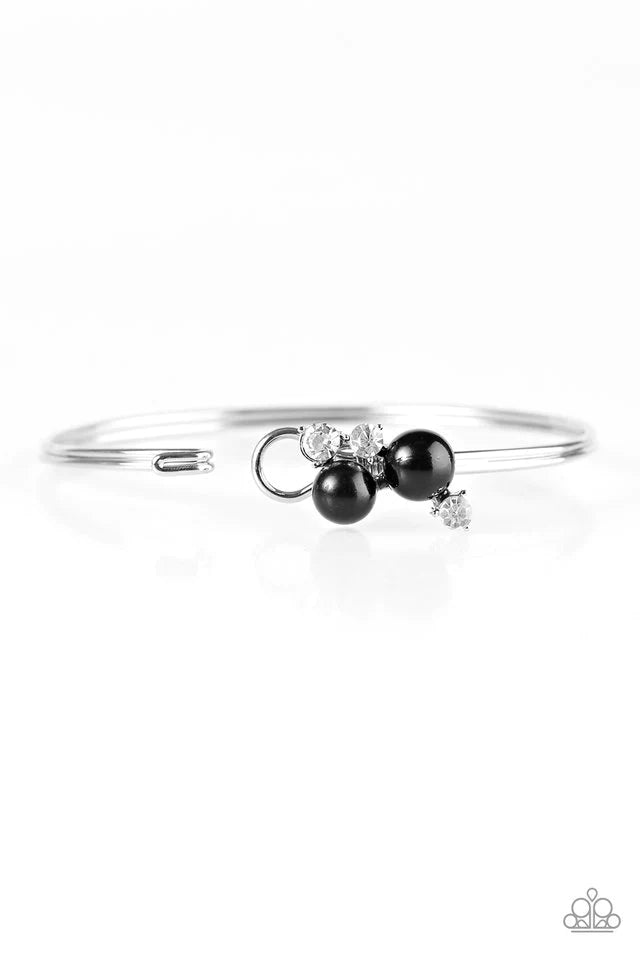 Pulsera Paparazzi ~ Mentalidad del dinero - Negro