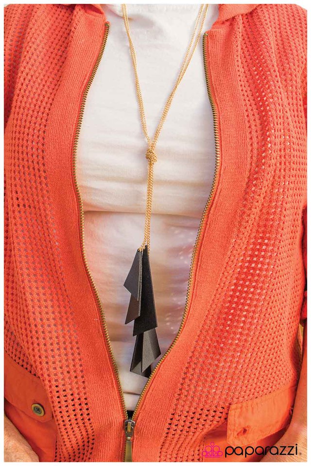 Collar Paparazzi ~ El camino menos transitado - Negro