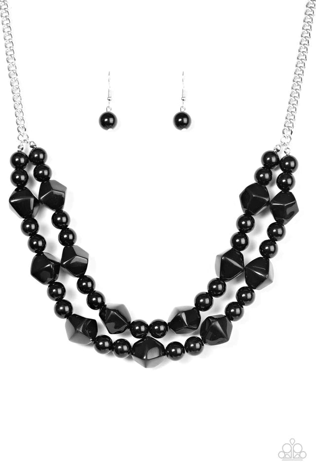 Collar Paparazzi ~ Galapagos Glam - Negro