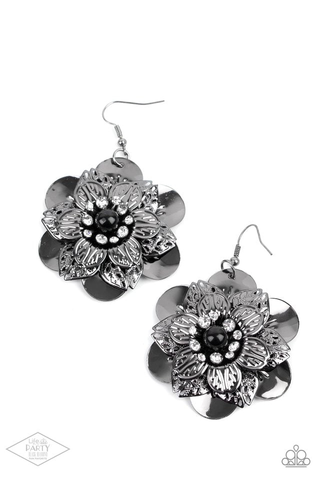 Midnight Garden - Paparazzi Earring Image