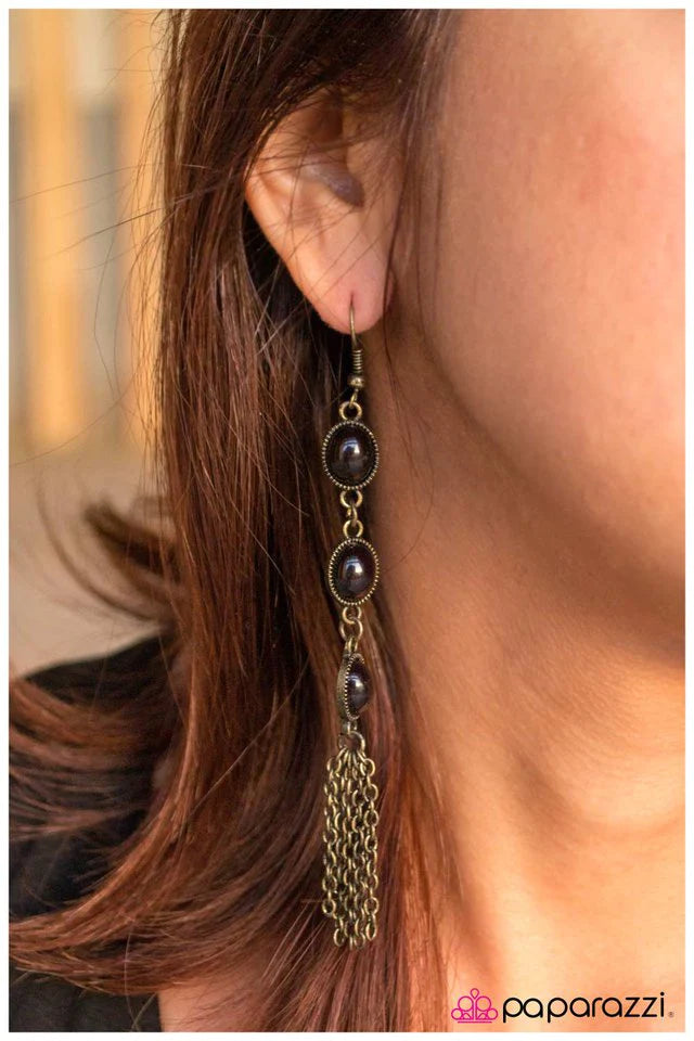 Paparazzi Earring ~ A Noble Cause - Black