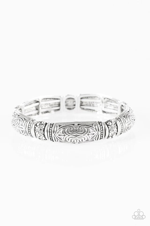 Pulsera Paparazzi ~ Romance en Roma - Blanco