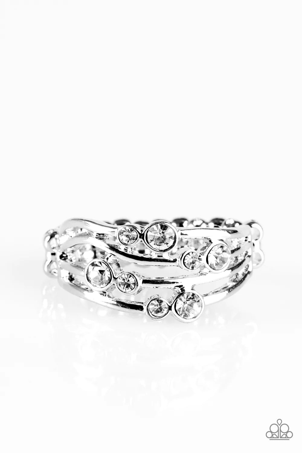 Anillo Paparazzi ~ Bienvenido a GLEAMland - Blanco