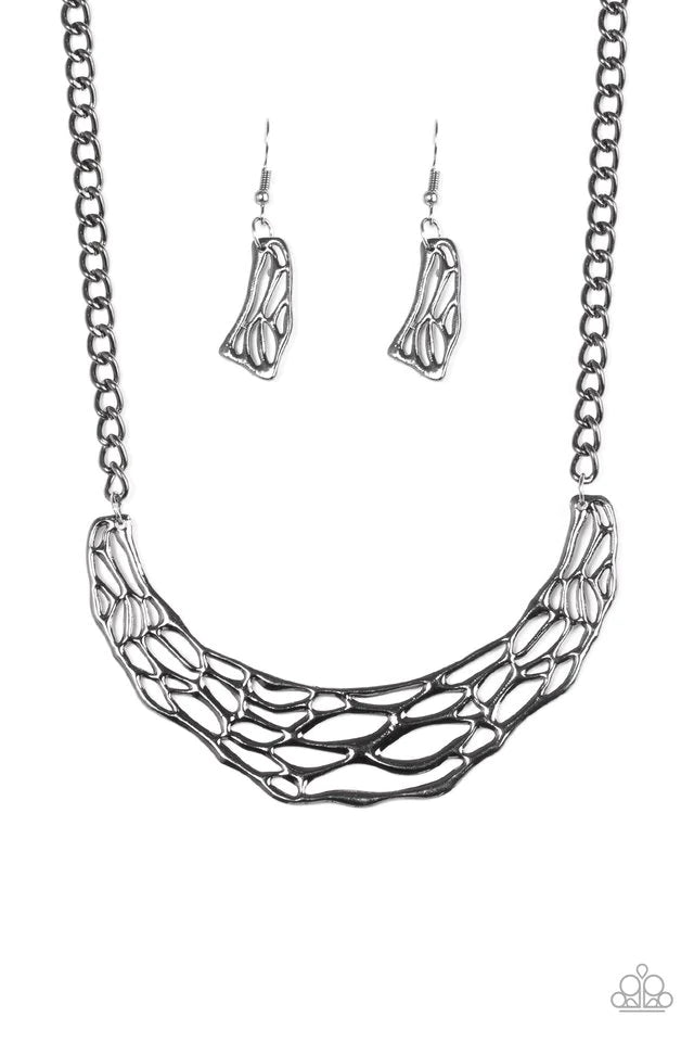 Paparazzi Necklace ~ Fashionably Fractured - Black