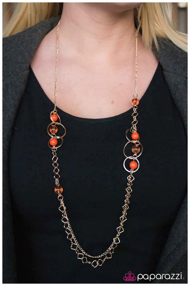Collar Paparazzi ~ Orange Crush - Naranja