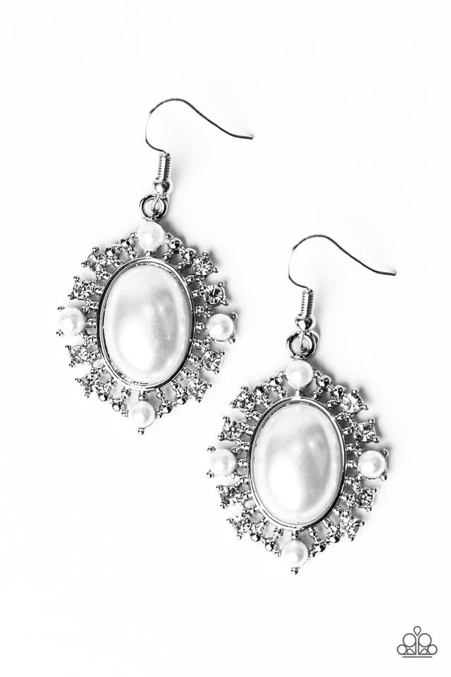 Pendiente de paparazzi: romance en la alfombra roja, blanco