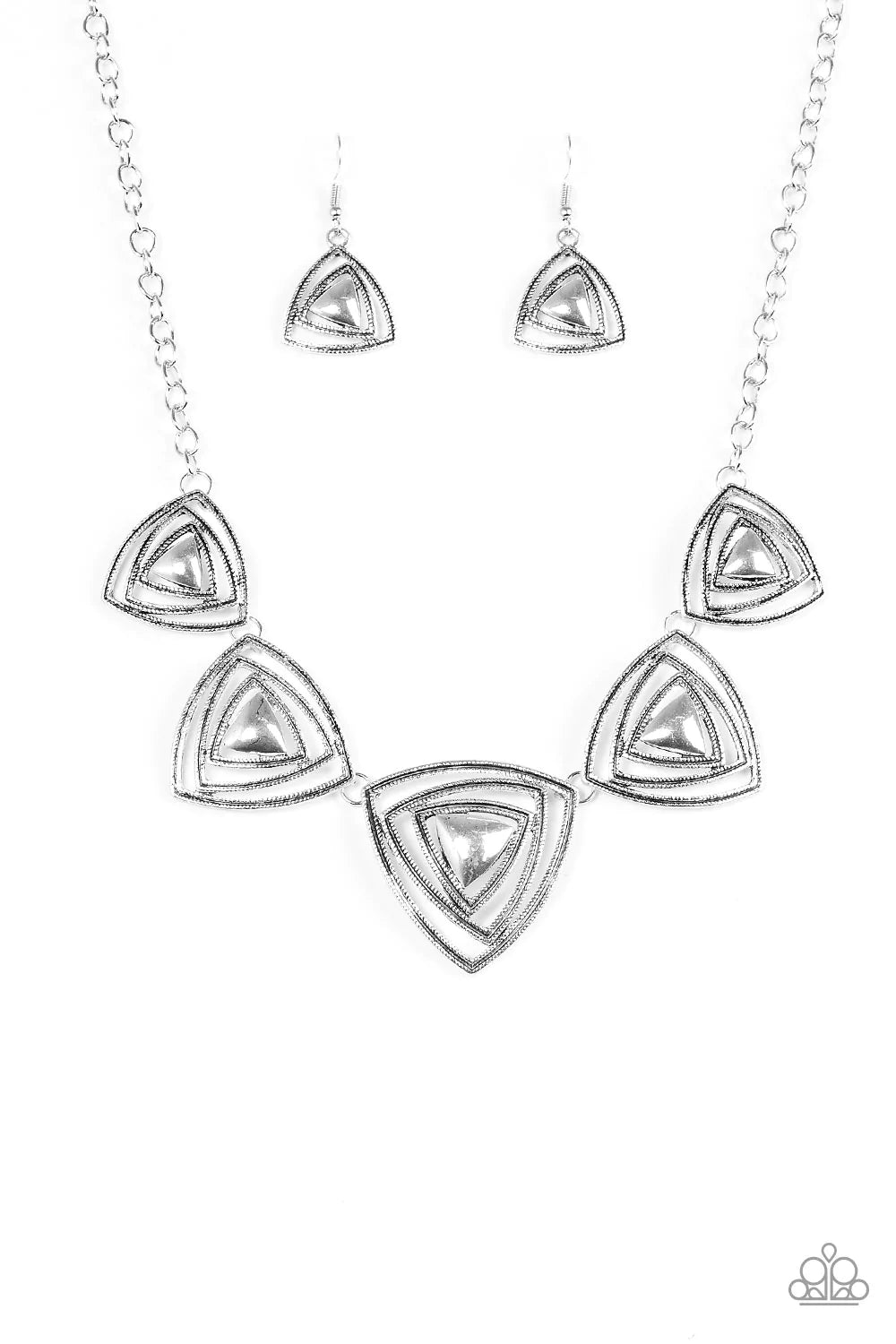 Collar Paparazzi ~ La REINA León - Plata