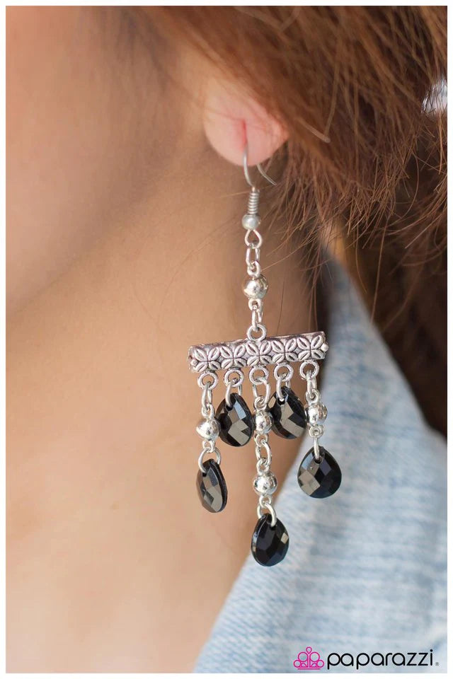 Paparazzi Earring ~ Black to Black - Black