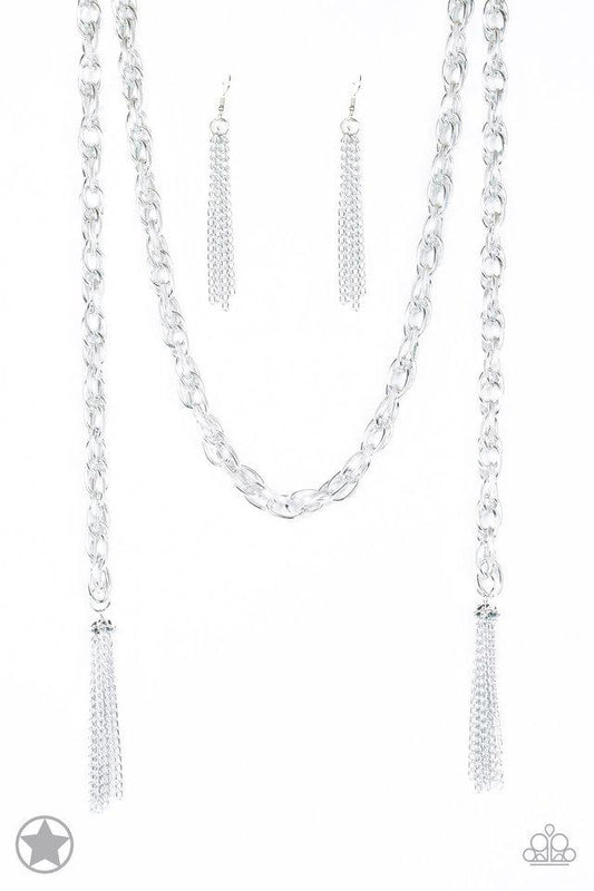 Paparazzi Necklace Blockbuster - SCARFed for Attention - Silver