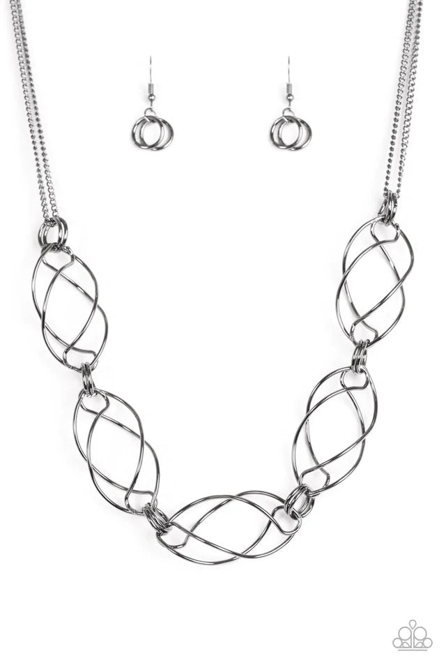 Collar Paparazzi ~ Estalló en llamas - Negro