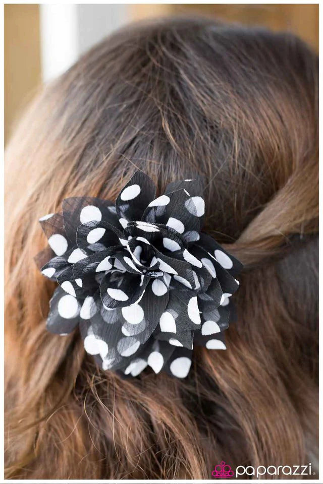 Paparazzi Hair Accessories ~ On the Dot - Black