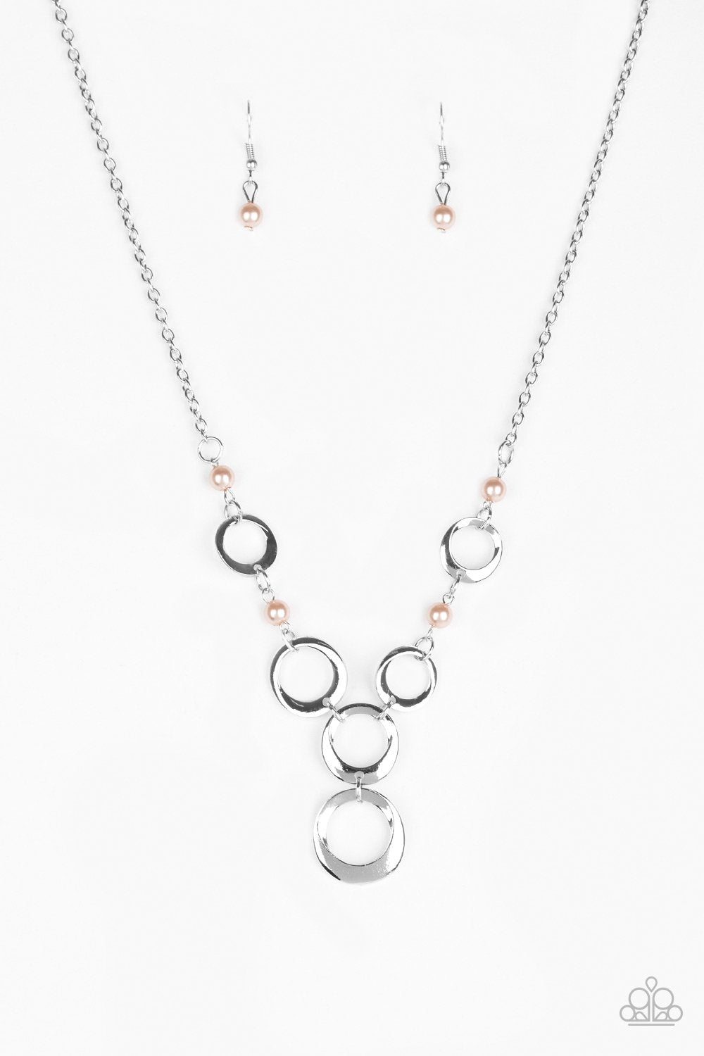 Collar Paparazzi ~ Perfectamente equilibrado - Marrón