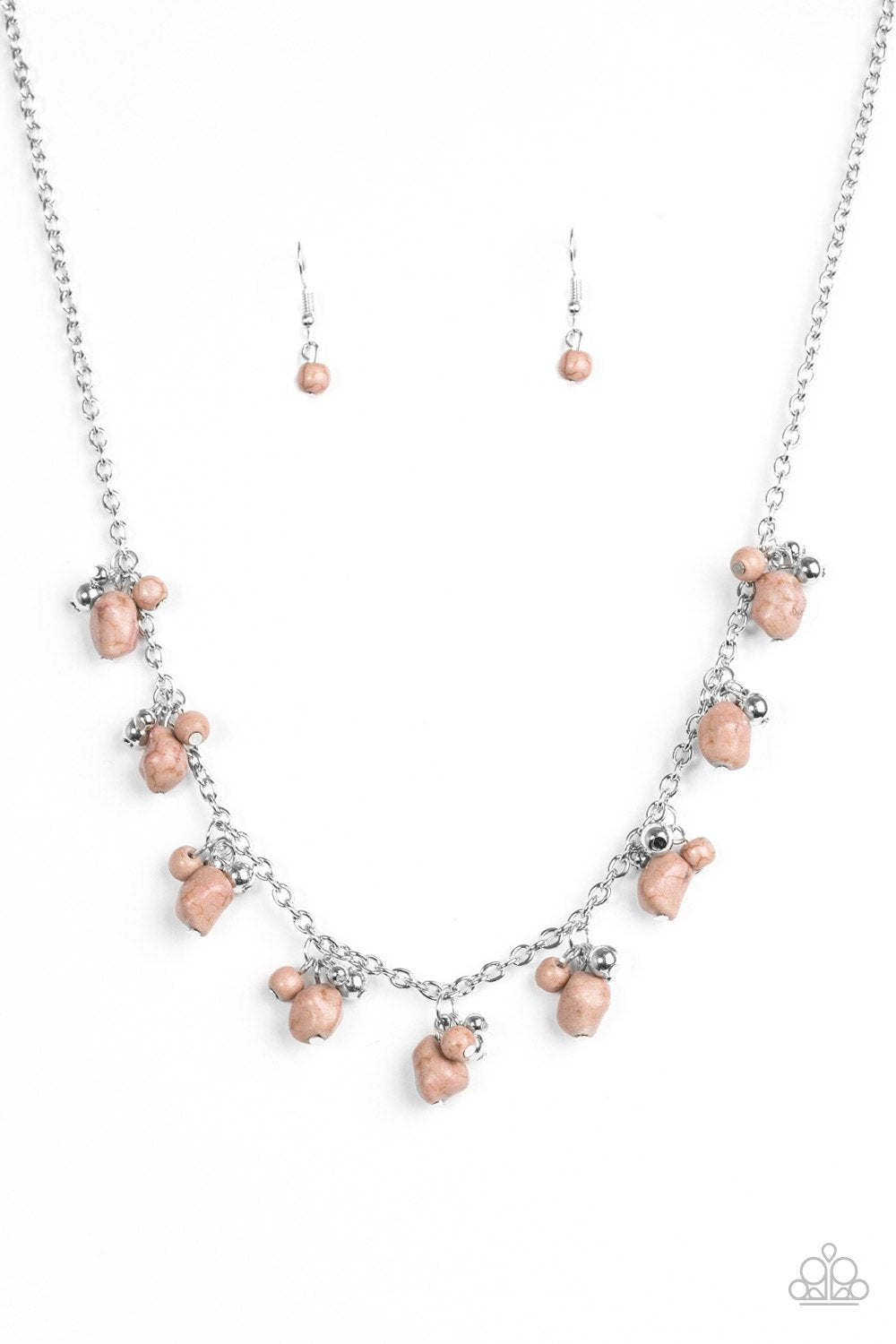 Collar Paparazzi ~ Magnificencia de las Montañas Rocosas - Marrón