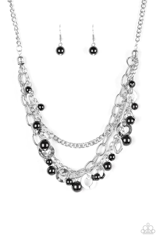 Collar Paparazzi ~ Corazones saltando - Negro