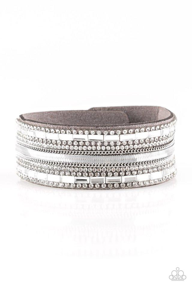 Pulsera Paparazzi ~ Teasingly Tomboy - Plata
