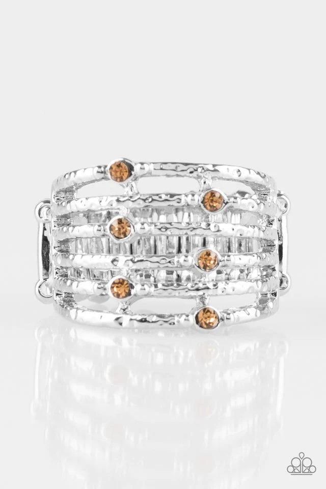 Anillo de paparazzi ~ Ampliación de escala - Marrón