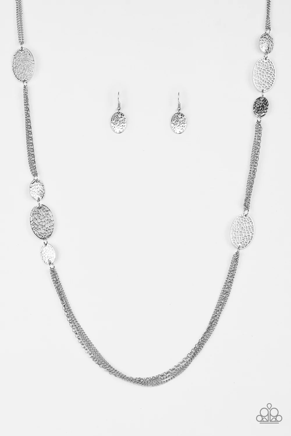 Paparazzi Necklace ~ A Force Of Nature - Silver