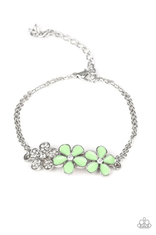 Pulsera Paparazzi ~ Fiji floreciente - Verde