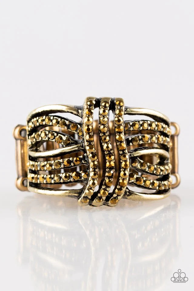 Paparazzi Ring ~ Showbiz Beauty - Brass