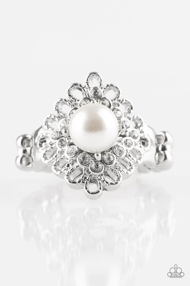 Anillo Paparazzi ~ Perfeccionista perfecto - Blanco
