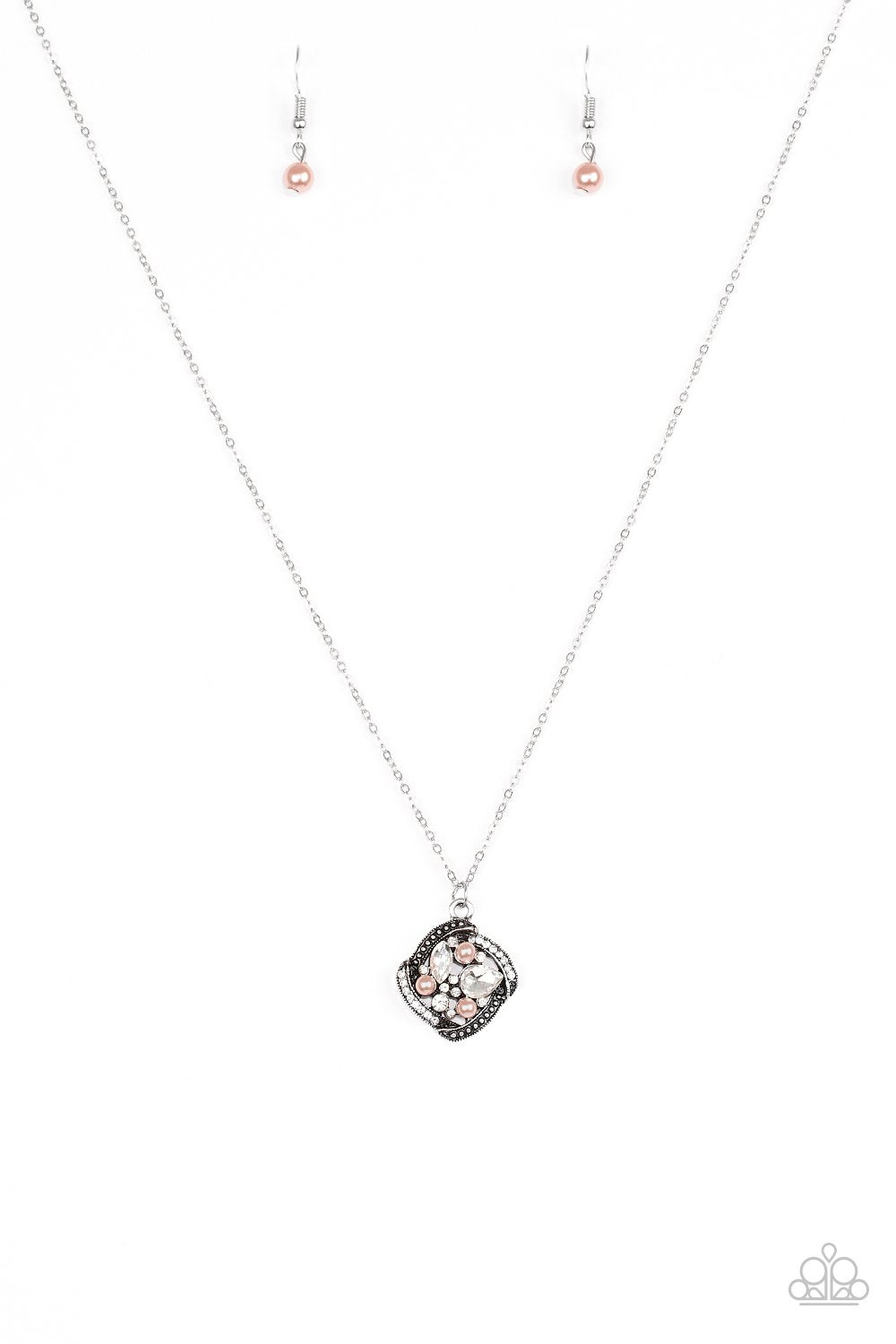 Collar Paparazzi ~ Hablando de lo atemporal - Marrón