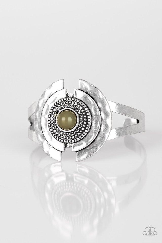 Paparazzi Bracelet ~ Incredibly Indie - Green