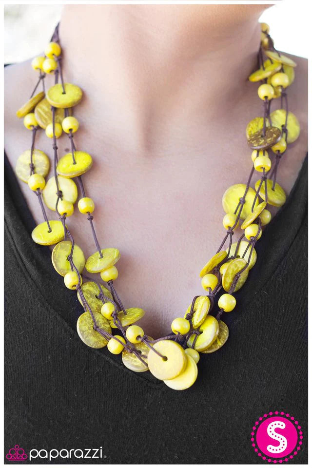 Collar Paparazzi ~ De tu propio estilo - Amarillo