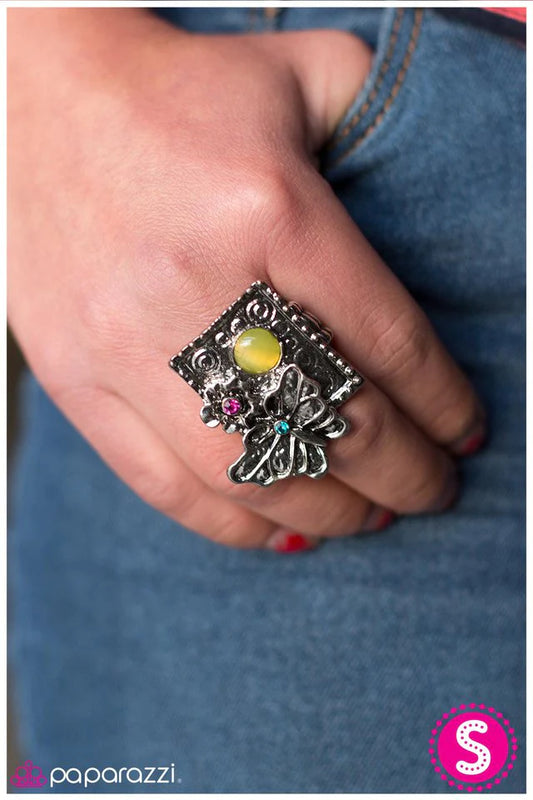 Paparazzi Ring ~ Look Before You Leap - Yellow