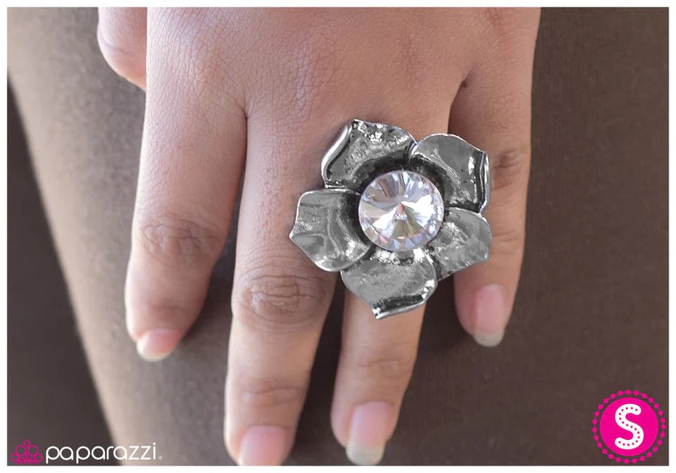 Anillo Paparazzi ~ Drama Queen - Blanco