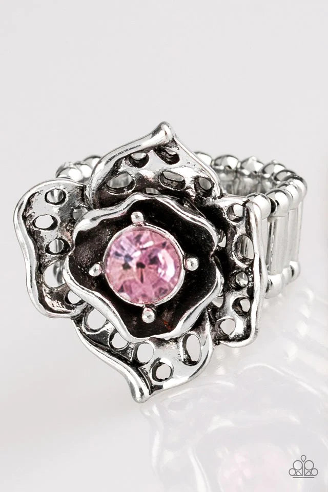 Paparazzi Ring ~ Glowing Gardens - Pink