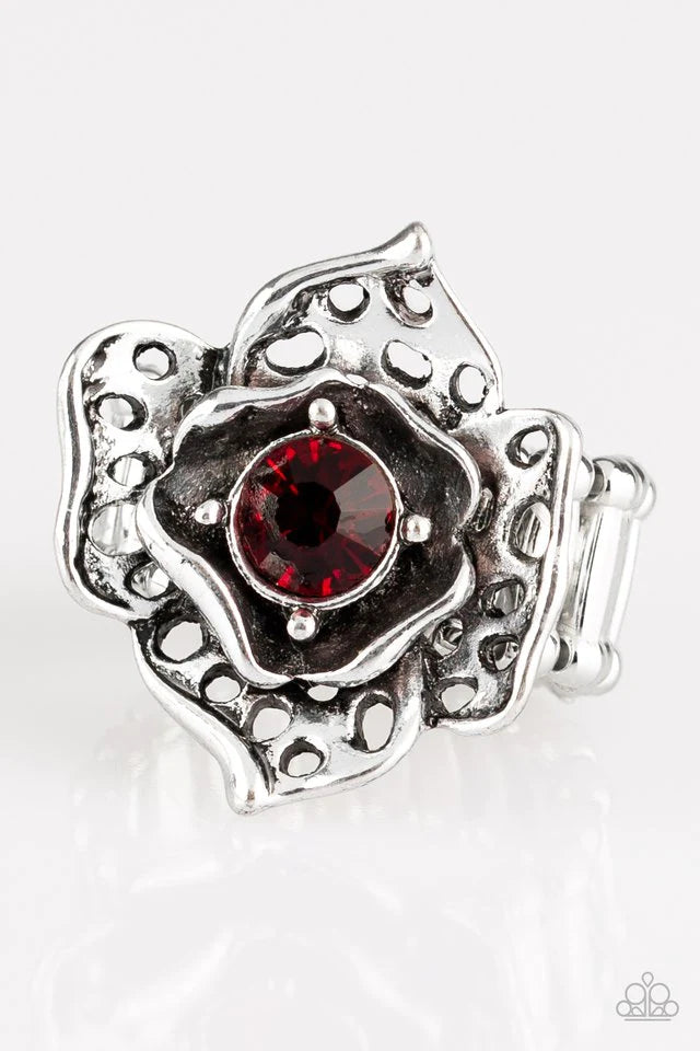 Paparazzi Ring ~ Glowing Gardens - Red